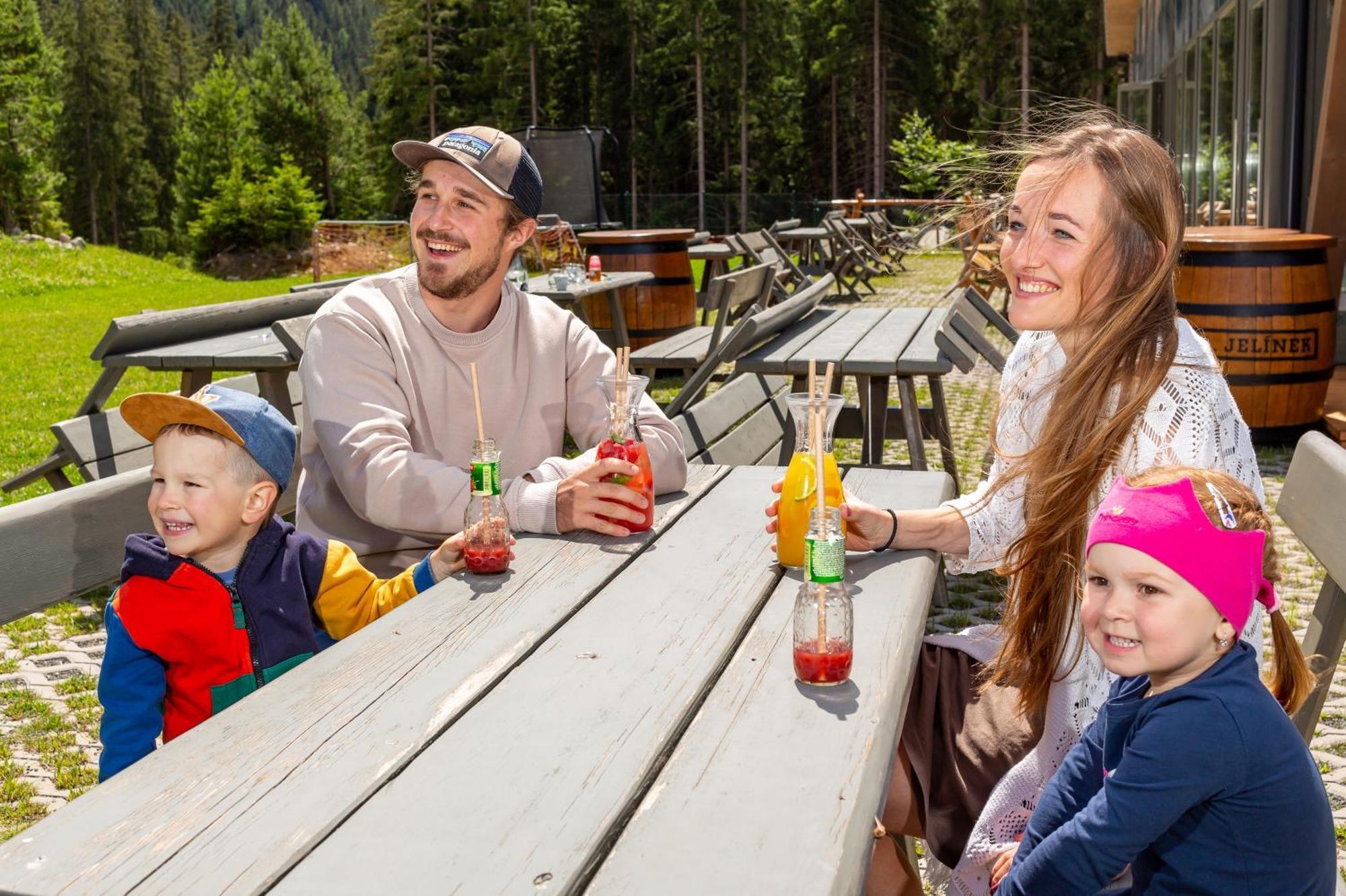 Hotel Strachan Family Jasna Demanovska Dolina Εξωτερικό φωτογραφία